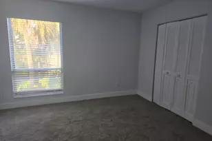 411 Sandtree Dr, West Palm Beach, FL 33403 - Photo 10