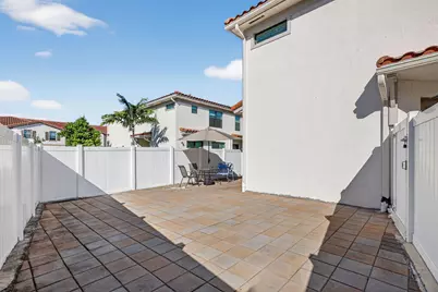 1011 Willow Place, Riviera Beach, FL 33410 - Photo 16