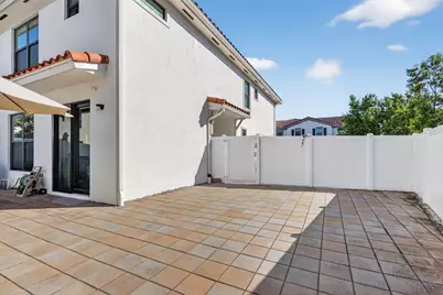 1011 Willow Place, Riviera Beach, FL 33410 - Photo 18