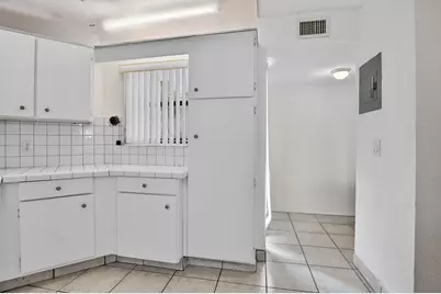 5650 Camino Del Sol #106, Boca Raton, FL 33433 - Photo 12