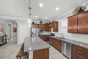 564 SE Monet Dr, Port Saint Lucie, FL 34984 - Photo 10