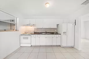 321 NW 51st St, Oakland Park, FL 33309 - Photo 20