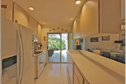 10201 Chapman Oak Court, Palm Beach Gardens, FL 33410 - Photo 8