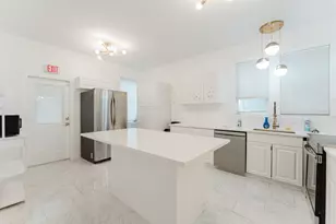 700 E Palmetto Park Rd, Boca Raton, FL 33432 - Photo 10