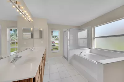 530 SW Butler Avenue, Port Saint Lucie, FL 34983 - Photo 14