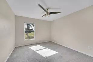 530 SW Butler Ave, Port Saint Lucie, FL 34983 - Photo 18