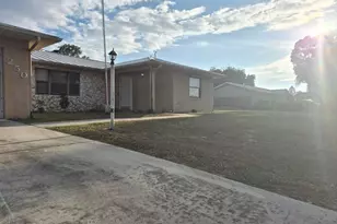 250 SE Walters Terrace, Port Saint Lucie, FL 34983 - Photo 16