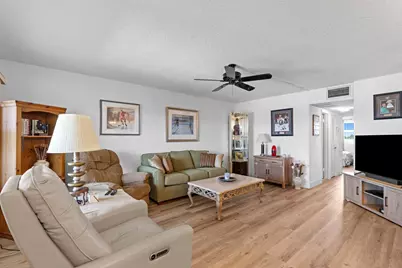 808 SE 7th Street #405, Deerfield Beach, FL 33441 - Photo 10