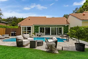 2291 Las Casitas Dr, Wellington, FL 33414 - Photo 10