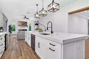 301 Pilgrim Rd, West Palm Beach, FL 33405 - Photo 18