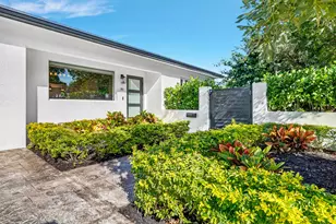 301 Pilgrim Rd, West Palm Beach, FL 33405 - Photo 2