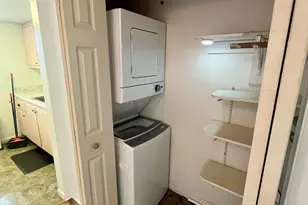 637 NE 6th Ct NE, Boynton Beach, FL 33435 - Photo 14