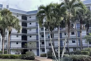 4640 Lucerne Lakes Blvd W, Lake Worth, FL 33467 - Photo 1