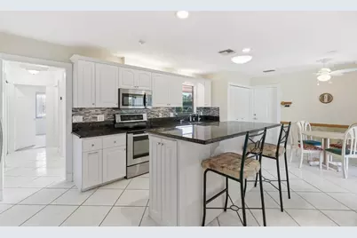 5151 SE Burning Tree Circle, Stuart, FL 34997 - Photo 8