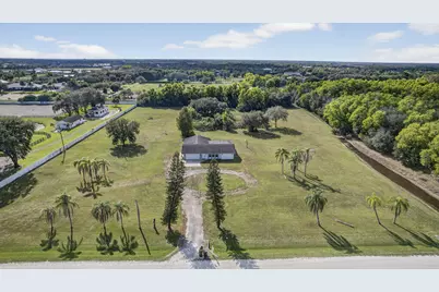 16490 Rustic Road, Wellington, FL 33470 - Photo 2