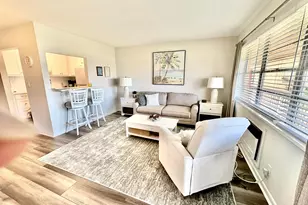 47 Salisbury B, West Palm Beach, FL 33417 - Photo 2