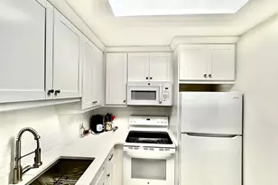 47 Salisbury B, West Palm Beach, FL 33417 - Photo 4