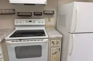 500 Village Green Cir W, Lake Worth Beach, FL 33461 - Photo 10