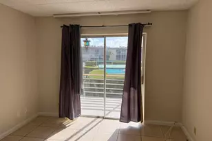 500 Village Green Cir W, Palm Springs, FL 33461 - Photo 16