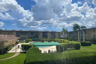 500 Village Green Cir W, Palm Springs, FL 33461 - Photo 24