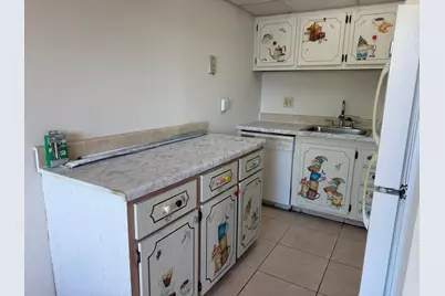 500 Village Green Circle W #212, Lake Worth Beach, FL 33461 - Photo 6