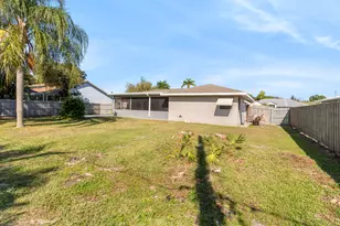 814 SE Starflower Ave, Port Saint Lucie, FL 34983 - Photo 20