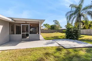 814 SE Starflower Ave, Port Saint Lucie, FL 34983 - Photo 18