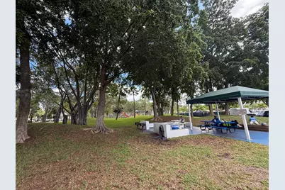 2202 S Cypress Bend Drive #101, Pompano Beach, FL 33069 - Photo 32