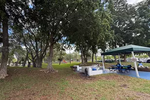 2202 S Cypress Bend Dr, Pompano Beach, FL 33069 - Photo 32