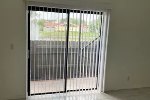 4423 Woodstock Dr, West Palm Beach, FL 33409 - Photo 4