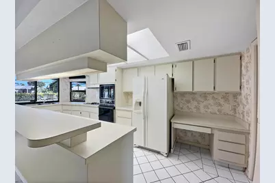 5506 Echo Pines Circle W, Fort Pierce, FL 34951 - Photo 4