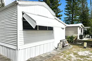 875 NE 48th St, Deerfield Beach, FL 33064 - Photo 22