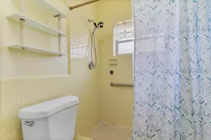 7110 NW 73rd Ave, Tamarac, FL 33321 - Photo 10