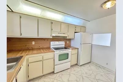 4700 Lucerne Lakes Boulevard W #407, Lake Worth, FL 33467 - Photo 2