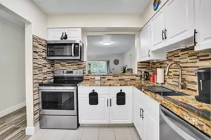 140 Lake Meryl Dr, West Palm Beach, FL 33411 - Photo 1