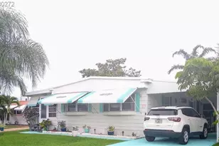 17 Madrid Ln, Port Saint Lucie, FL 34952 - Photo 2