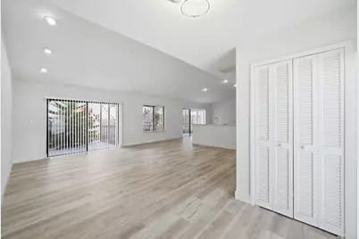 905 NW 22nd Avenue, Delray Beach, FL 33445 - Photo 14