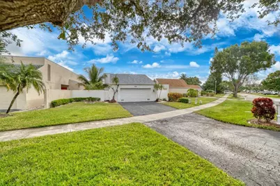 905 NW 22nd Avenue, Delray Beach, FL 33445 - Photo 8