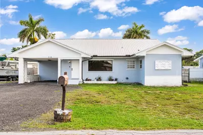 316 NW Avenue E, Belle Glade, FL 33430 - Photo 1