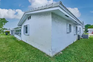 1710 SW 22nd St, Boynton Beach, FL 33426 - Photo 10