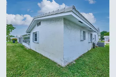 1710 SW 22nd Street, Boynton Beach, FL 33426 - Photo 10