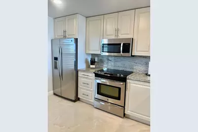 6 Royal Palm Way #607, Boca Raton, FL 33432 - Photo 2