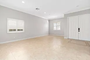 11497 SW Glengarry Ct, Port Saint Lucie, FL 34987 - Photo 2