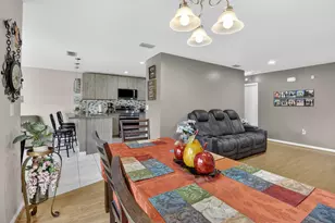 9232 NW 55th St, Sunrise, FL 33351 - Photo 8