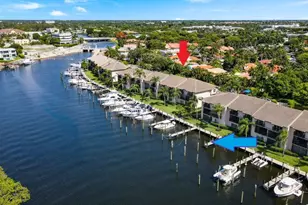 240 Captains Walk, Delray Beach, FL 33483 - Photo 2