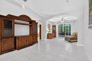 10564 Royal Caribbean Cir, Boynton Beach, FL 33437 - Photo 16