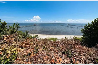 1811 S Indian River Drive, Fort Pierce, FL 34950 - Photo 2