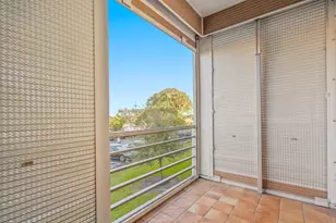 3000 Sunrise Lakes Dr E, Sunrise, FL 33322 - Photo 36