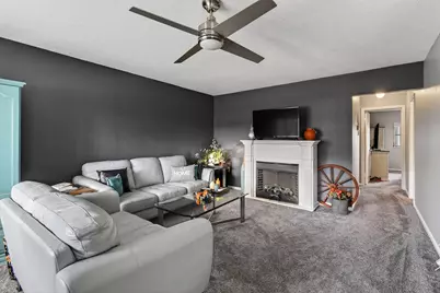 10000 Meridian Way N #15, Palm Beach Gardens, FL 33410 - Photo 2