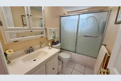 705 Lori Drive #309, Palm Springs, FL 33461 - Photo 10